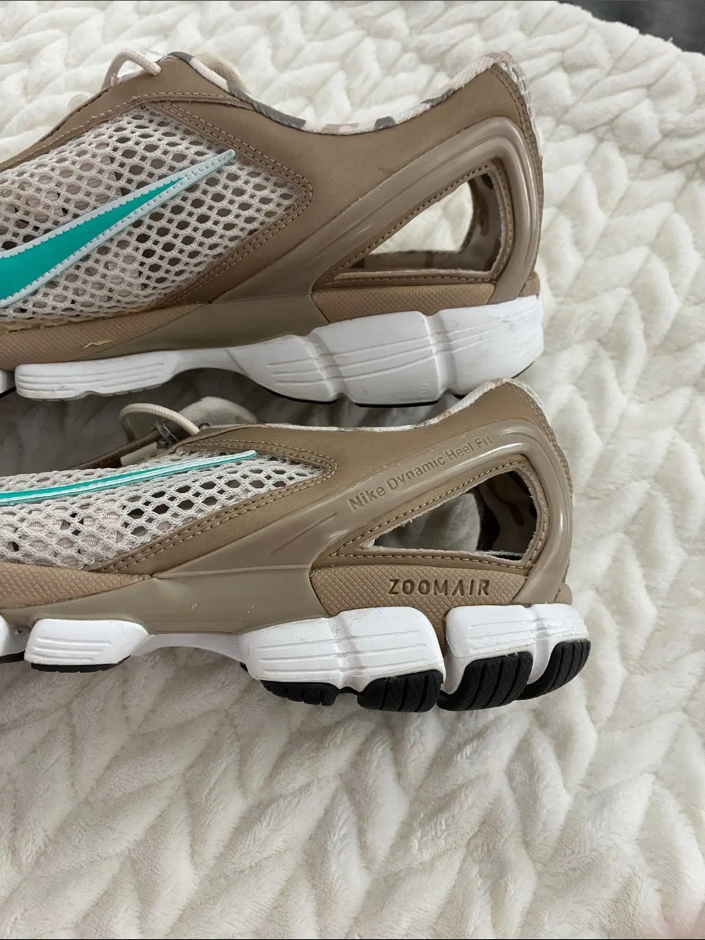 Nike Tan and Teal Camo Slip-On Shoe